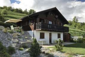 Ferienhaus im Unterwallis hoch über dem Rhonetal in sehr schöner Lage bei Ayent 1000 m ü. M. für 1 - 6 Personen (Nr. 212 - Ferienhaus Wallis)